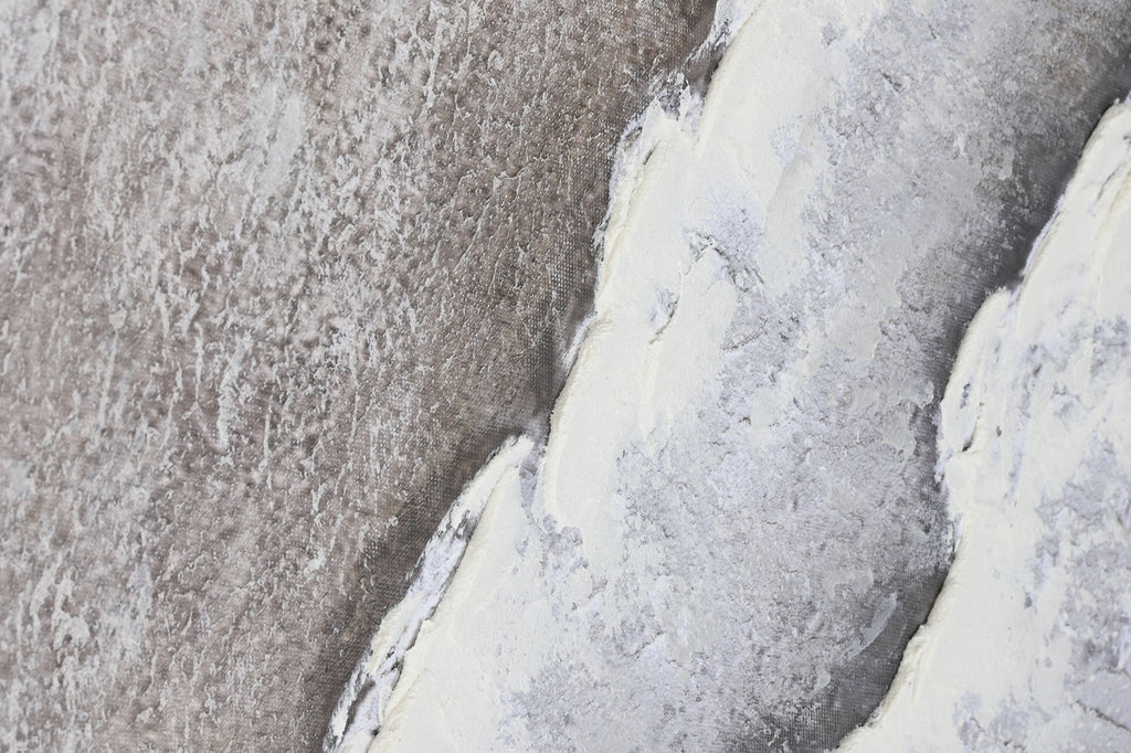 Detalle del relieve blanco del Cuadro Serena