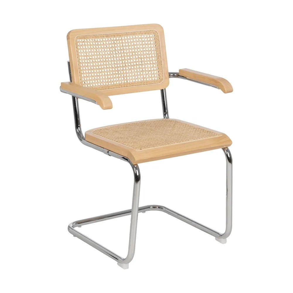 Silla Berlín voladiza de madera, rejilla y acero cromado, vista en tres cuartos